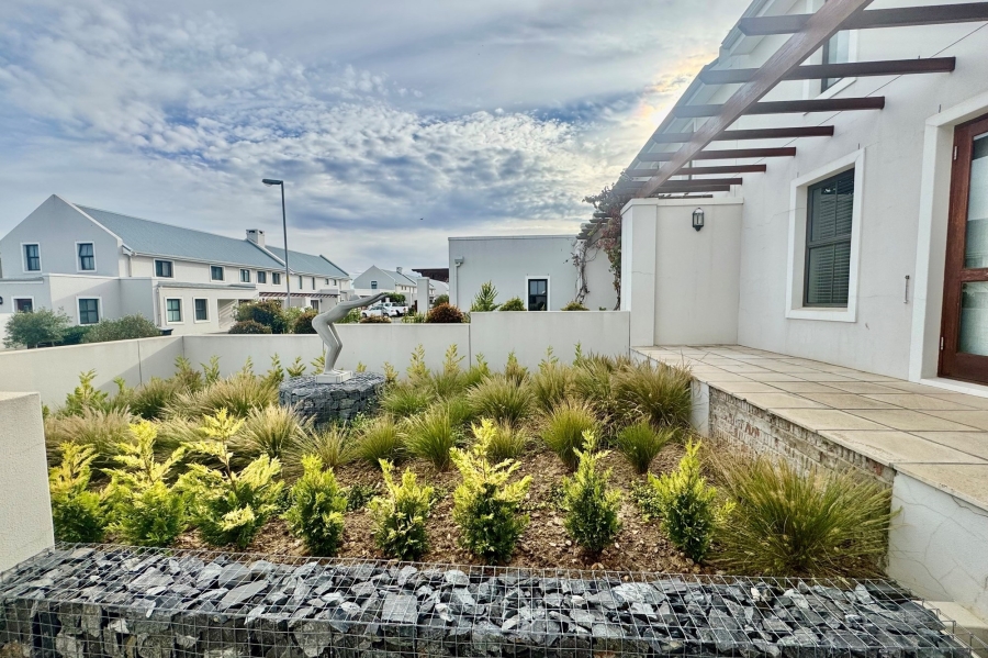 To Let 3 Bedroom Property for Rent in Graanendal Western Cape